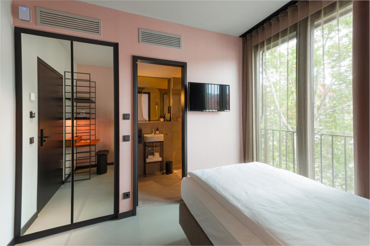 Emilu Design Hotel Щутгарт Екстериор снимка
