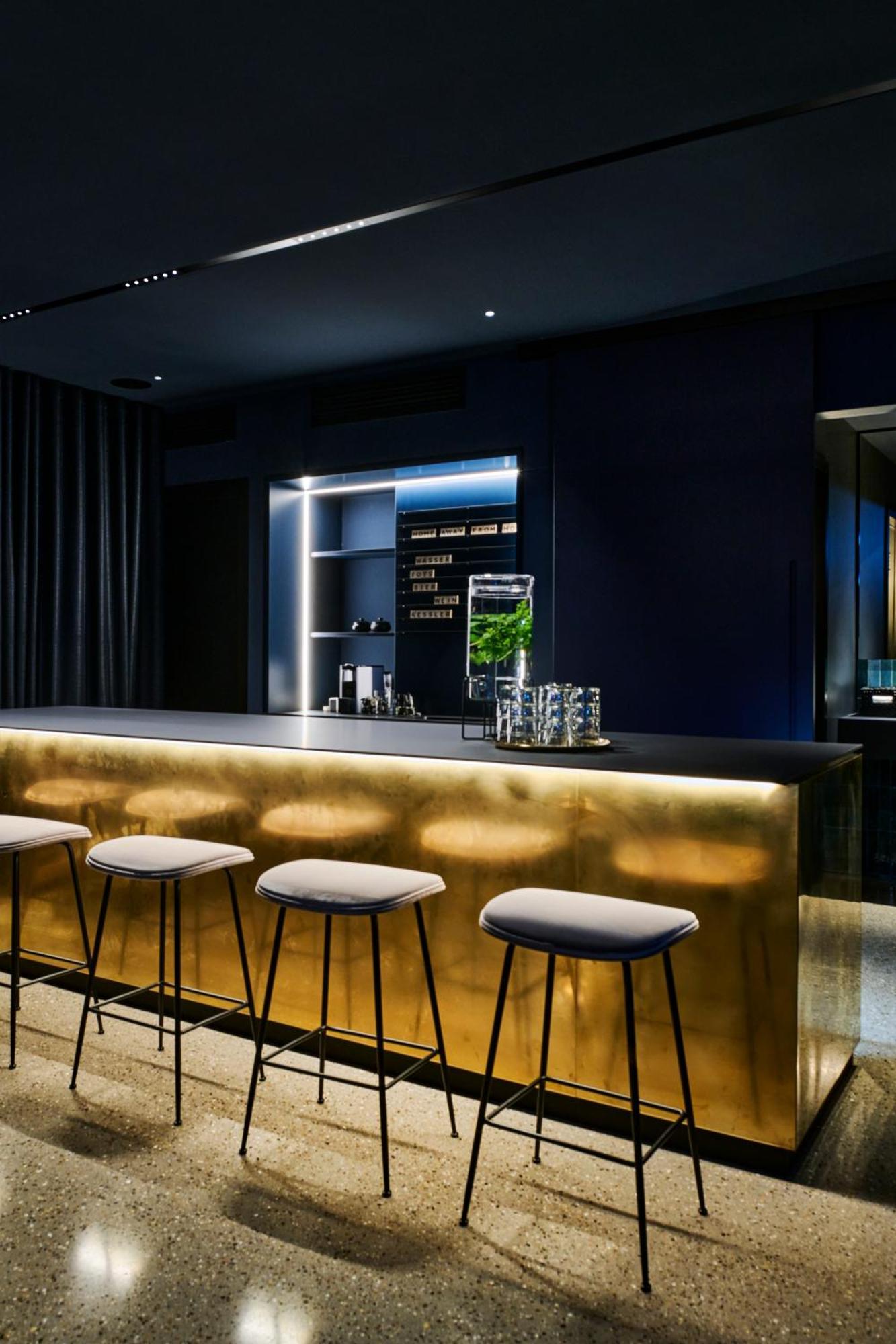 Emilu Design Hotel Щутгарт Екстериор снимка